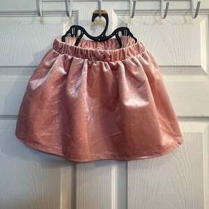 Egg New York Girls Pink Velvet Twirl Skirt Size Small (5/6) Tutu style Pastel